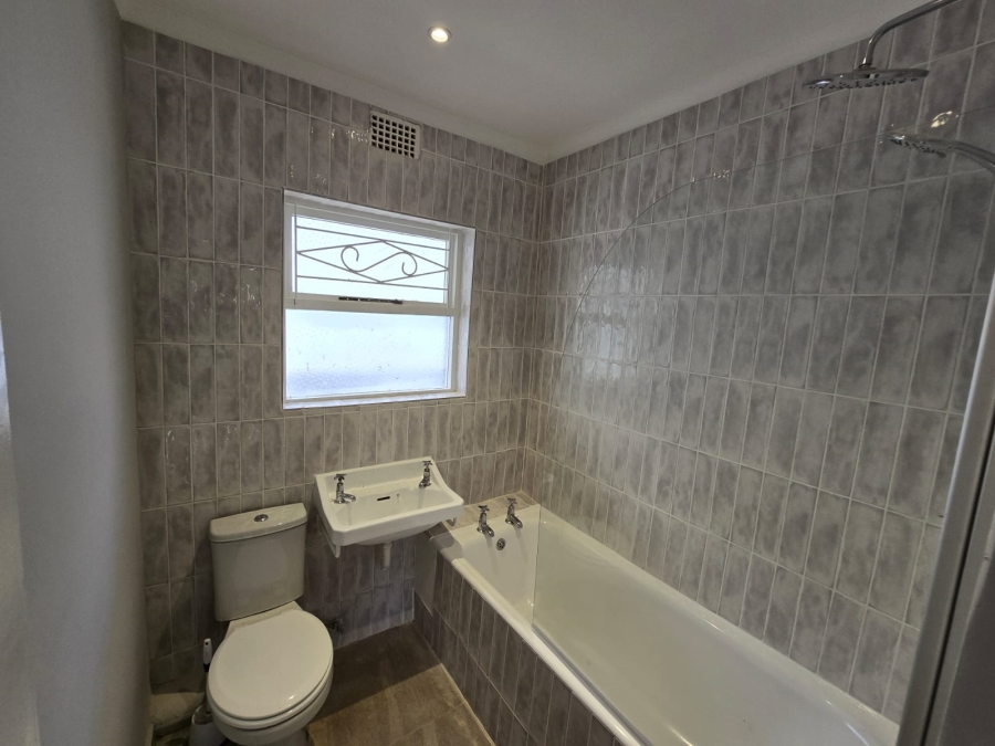 To Let 2 Bedroom Property for Rent in Sea Point Western Cape
